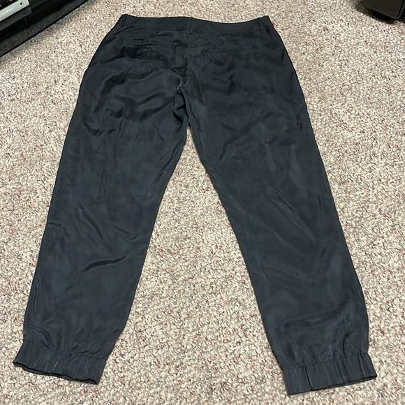 Joie pleated wide leg high rise ankle cropped pants - Picture 9 of 9